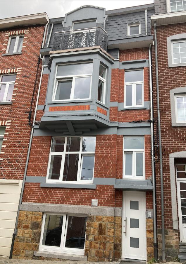 Les Duplex De La Place Des Ecoles 斯帕 外观 照片