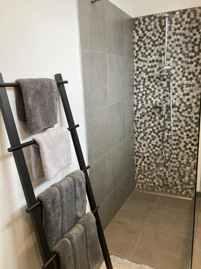 Les Duplex De La Place Des Ecoles 斯帕 外观 照片