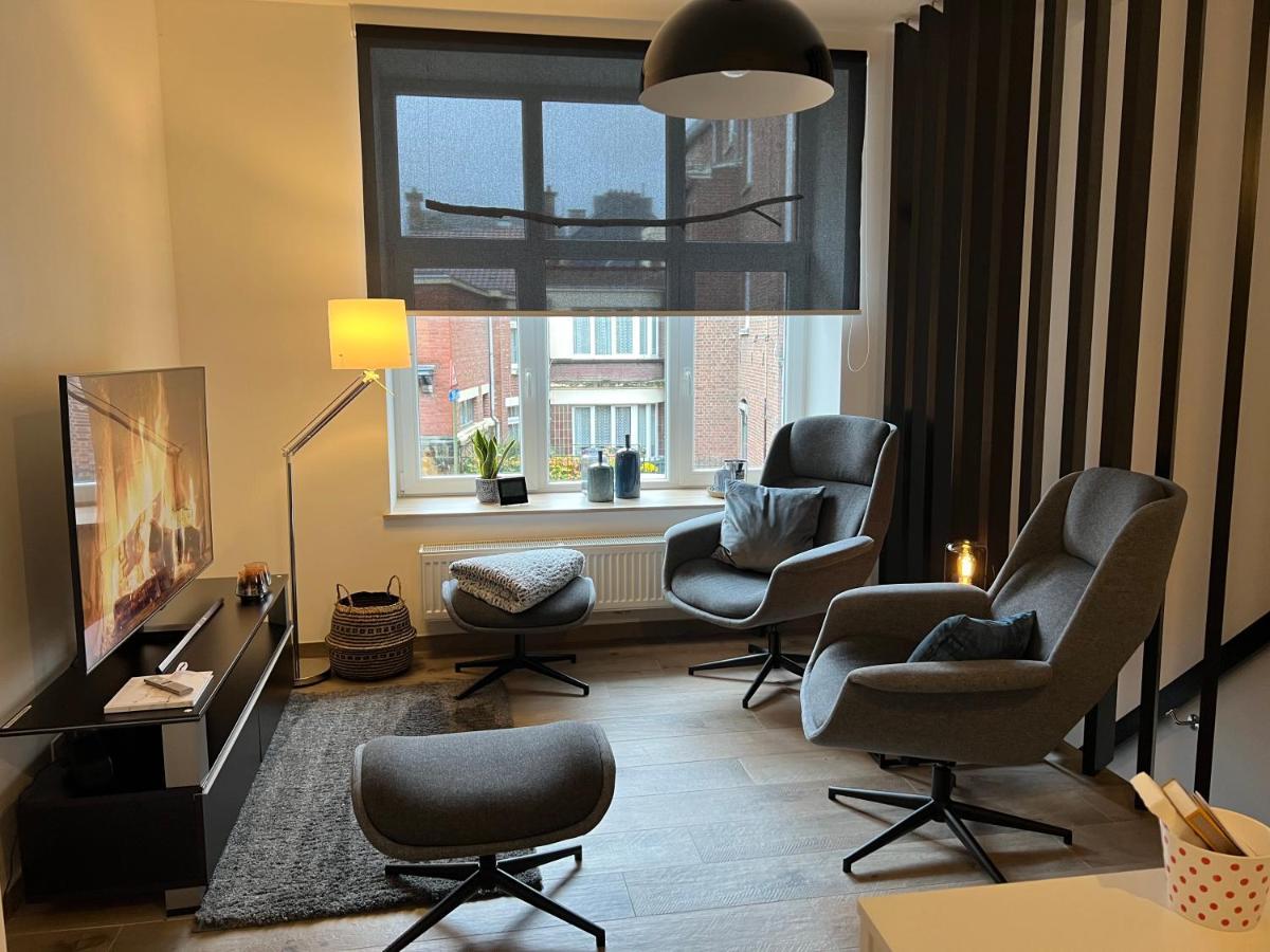 Les Duplex De La Place Des Ecoles 斯帕 外观 照片