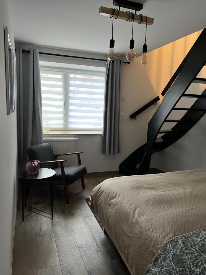 Les Duplex De La Place Des Ecoles 斯帕 外观 照片