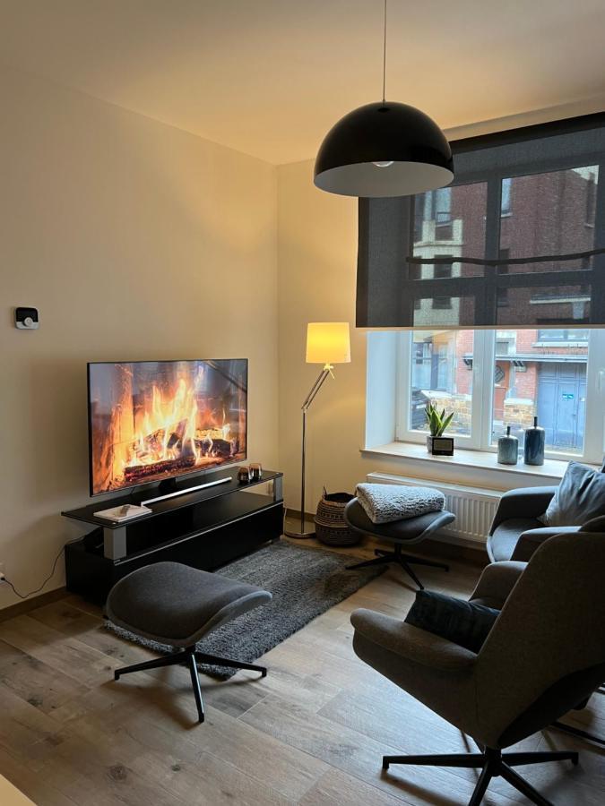 Les Duplex De La Place Des Ecoles 斯帕 外观 照片
